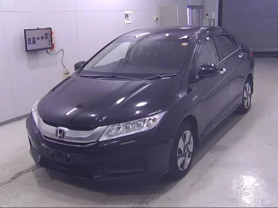 Honda GRACE  с аукциона в Японии