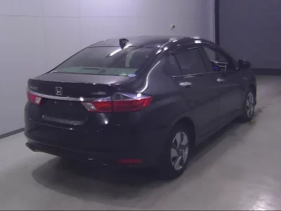 Honda GRACE  с аукциона в Японии