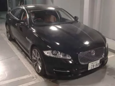 Jaguar XJ SERIES