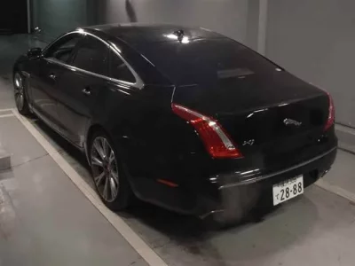Jaguar XJ SERIES