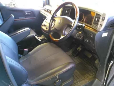 Nissan ELGRAND  с аукциона в Японии