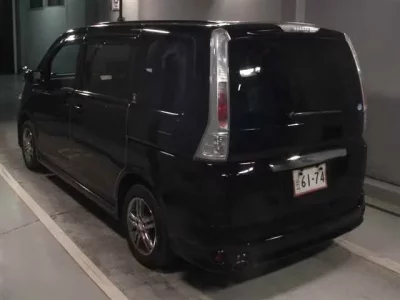 Nissan SERENA  с аукциона в Японии