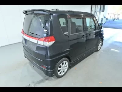 Mitsubishi DELICA D2