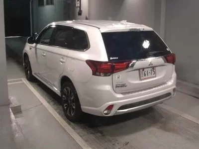 Mitsubishi OUTLANDER PHEV
