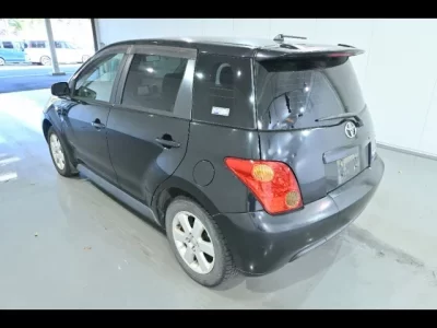 Toyota IST  с аукциона в Японии