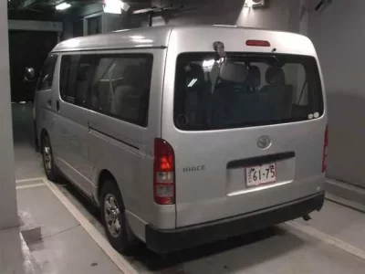 Toyota HIACE  с аукциона в Японии