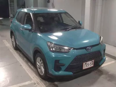 Toyota RAIZE  с аукциона в Японии