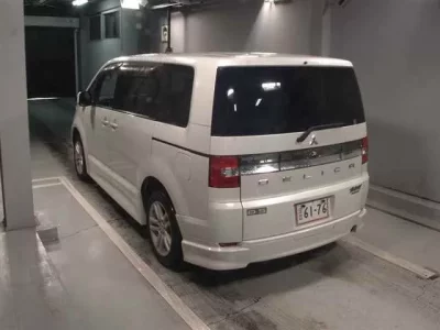 Mitsubishi DELICA D5