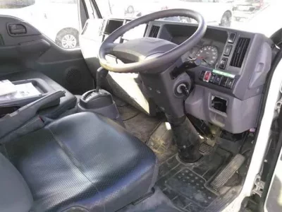 Isuzu ELF  с аукциона в Японии