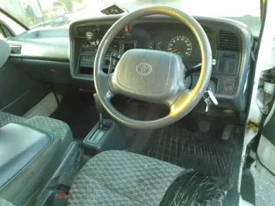 Toyota HIACE VAN  с аукциона в Японии