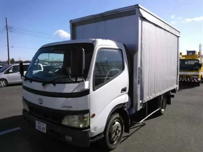 Toyota DYNA  с аукциона в Японии