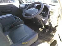 Mazda BONGO VAN лот № 4005 оценка 3  с аукциона в Японии 2