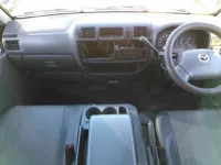 Mazda BONGO VAN лот № 4005 оценка 3  с аукциона в Японии 7