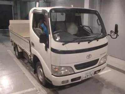 Toyota DYNA  с аукциона в Японии