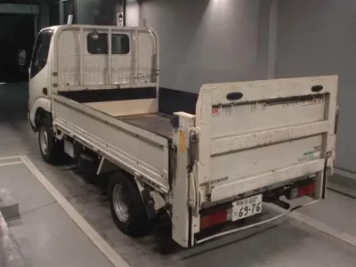 Toyota DYNA  с аукциона в Японии
