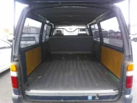 Toyota HIACE VAN лот № 4060 оценка 3  с аукциона в Японии 8