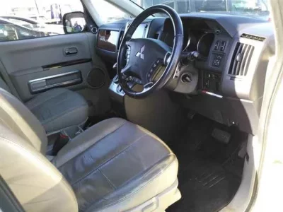 Mitsubishi DELICA D5