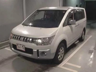 Mitsubishi DELICA D5