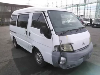 Mitsubishi DELICA