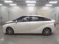 Toyota MIRAI лот № 36004 оценка 5  с аукциона в Японии 3