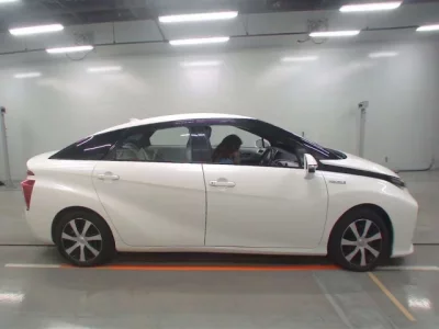 Toyota MIRAI  с аукциона в Японии