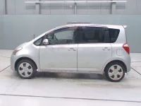 Toyota RACTIS лот № 70004 оценка 3  с аукциона в Японии 3