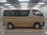 Toyota HIACE VAN лот № 33028 оценка S  с аукциона в Японии 2
