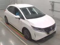 Nissan NOTE лот № 36032 оценка 4.5  с аукциона в Японии 4