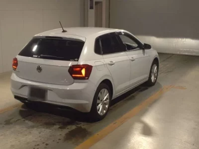 Volkswagen POLO  с аукциона в Японии