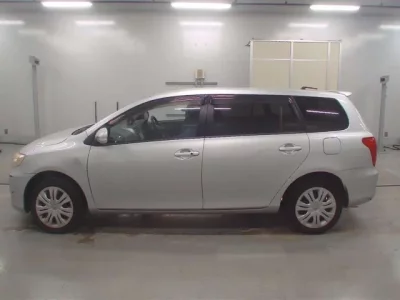 Toyota COROLLA FIELDER  с аукциона в Японии