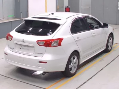 Mitsubishi GALANT FORTIS  с аукциона в Японии