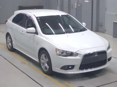 Mitsubishi GALANT FORTIS  с аукциона в Японии