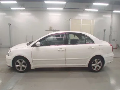 Toyota AVENSIS SEDAN