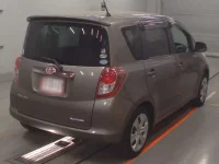 Toyota RACTIS лот № 10092 оценка 3.5  с аукциона в Японии 1