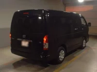Toyota HIACE лот № 2071 оценка 4  с аукциона в Японии 1