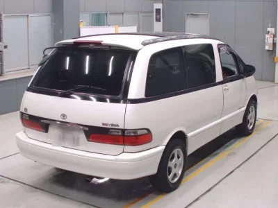 Toyota ESTIMA  с аукциона в Японии