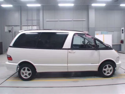 Toyota ESTIMA  с аукциона в Японии