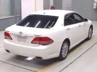 Toyota CROWN лот № 70105 оценка 4  с аукциона в Японии 1