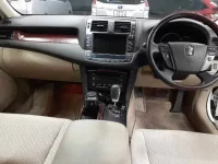 Toyota CROWN лот № 70105 оценка 4  с аукциона в Японии 8