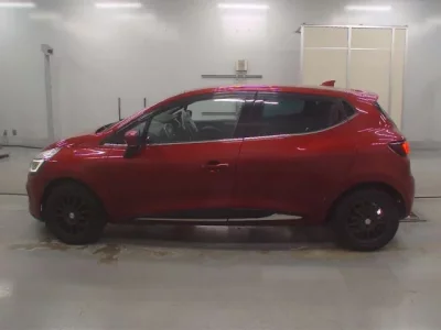 Renault LUTECIA  с аукциона в Японии