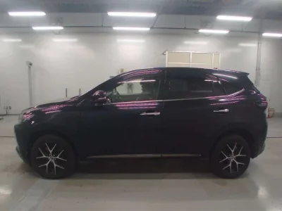 Toyota HARRIER  с аукциона в Японии