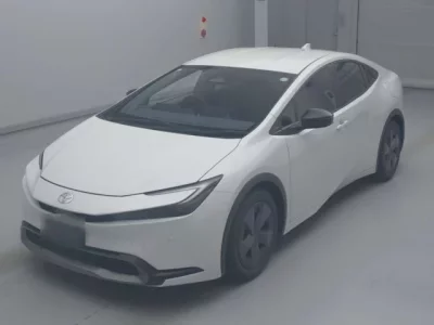 Toyota PRIUS  с аукциона в Японии