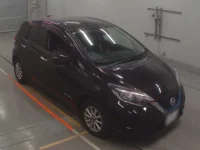 Nissan NOTE лот № 10137 оценка 3  с аукциона в Японии 4