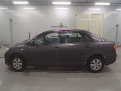 Toyota COROLLA AXIO  с аукциона в Японии