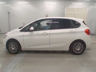 BMW 2-Series  с аукциона в Японии