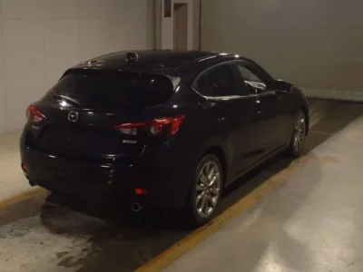 Mazda AXELA  с аукциона в Японии