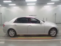 Toyota MARK X лот № 10172 оценка 4  с аукциона в Японии 2