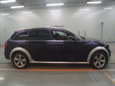 Audi A4  с аукциона в Японии