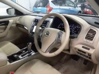 Nissan TEANA лот № 33129 оценка 4  с аукциона в Японии 6