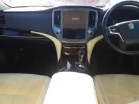 Toyota CROWN лот № 30009 оценка R  с аукциона в Японии 8